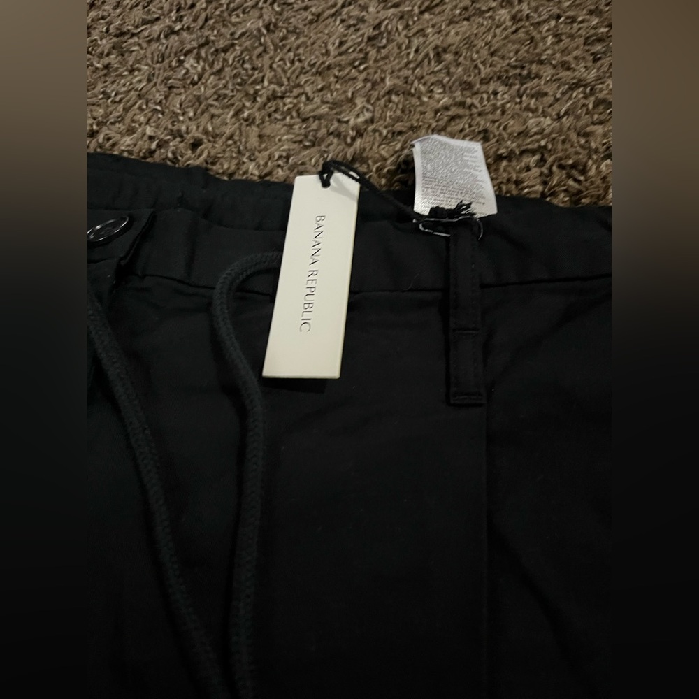 BANANA REPUBLIC HIGH-RISE PLEATED COTTON POPLIN CROPPED PANT - Picture 8 of 10